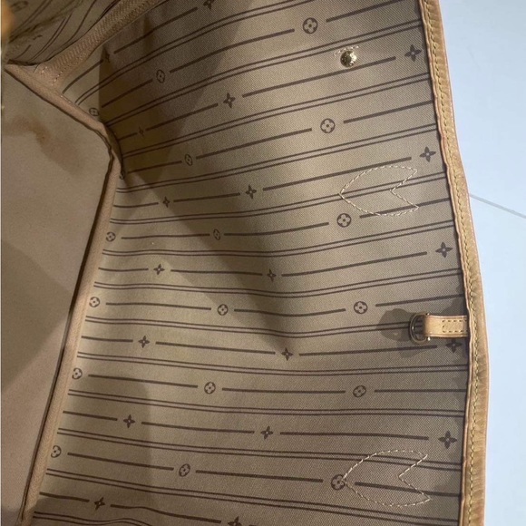 Authentic Louis Vuitton MM Neverfull Monogram - Picture 16 of 16